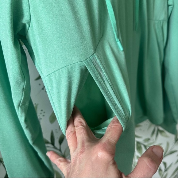 Columbia PFG Hooded Long Sleeve Shirt. Small. Green. - Picture 6 of 11